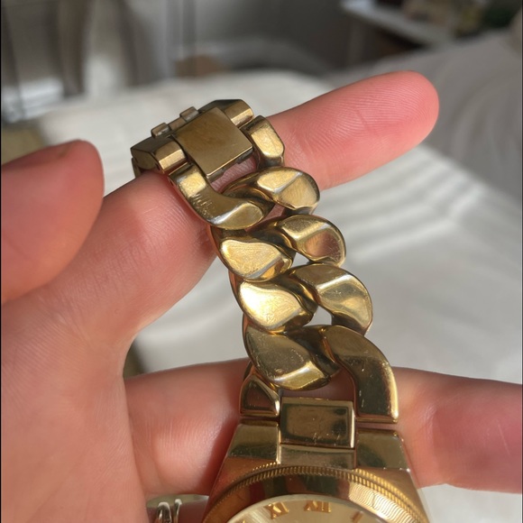 Michael Kors Watch - Picture 2 of 5